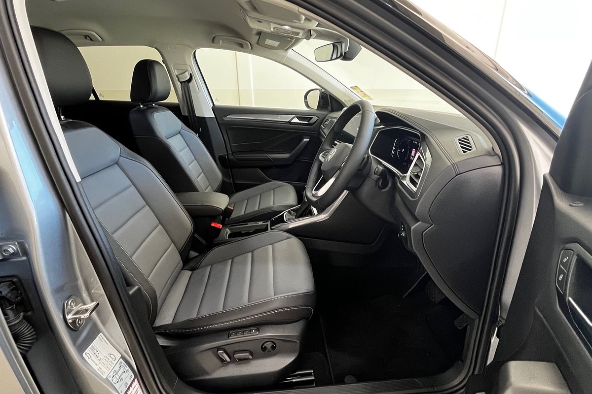 2025 Volkswagen T-Roc 110TSI Style D11
