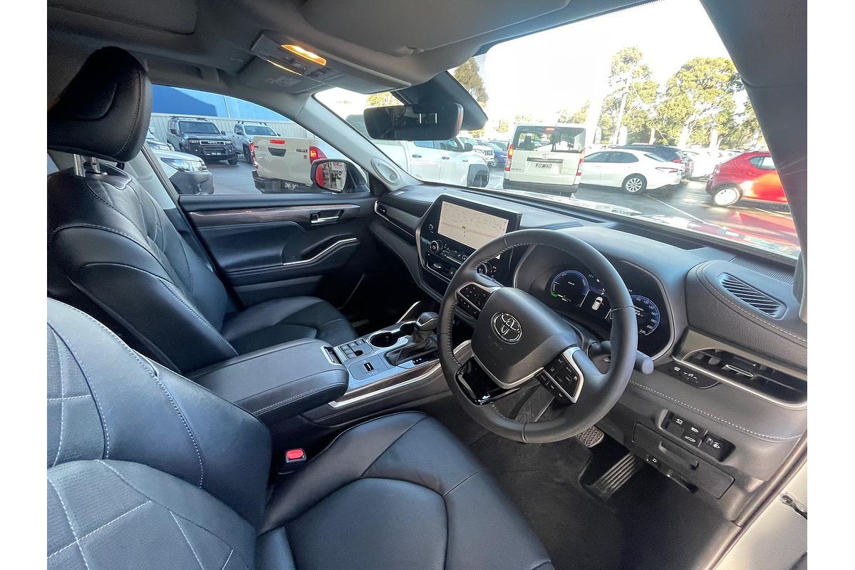 2025 Toyota Kluger Grande AXUH78R