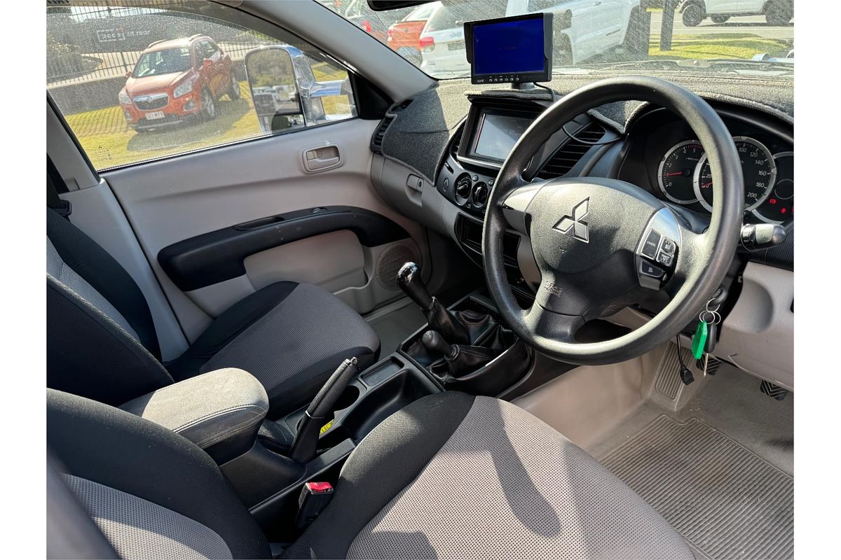 2013 Mitsubishi Triton GLX MN 4X4