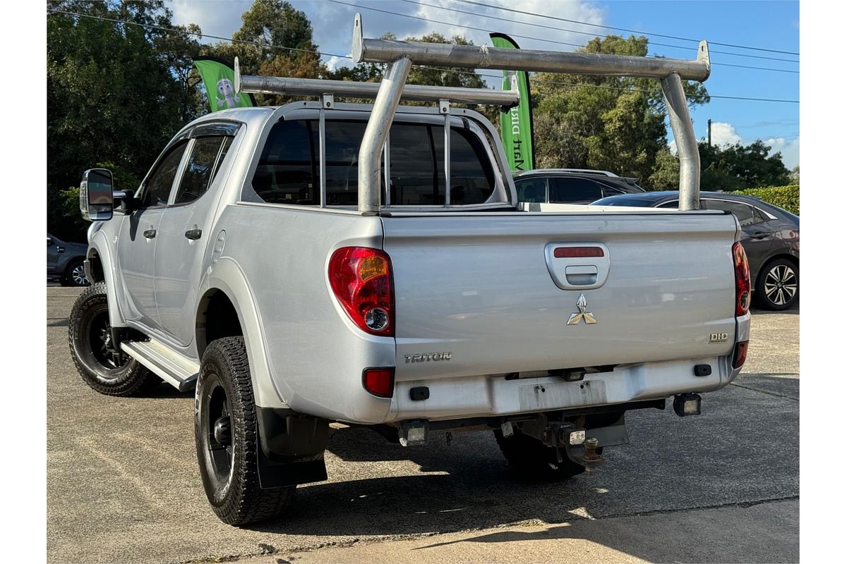 2013 Mitsubishi Triton GLX MN 4X4