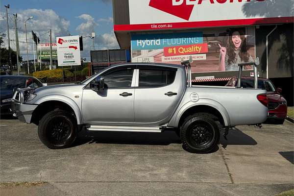 2013 Mitsubishi Triton GLX MN 4X4