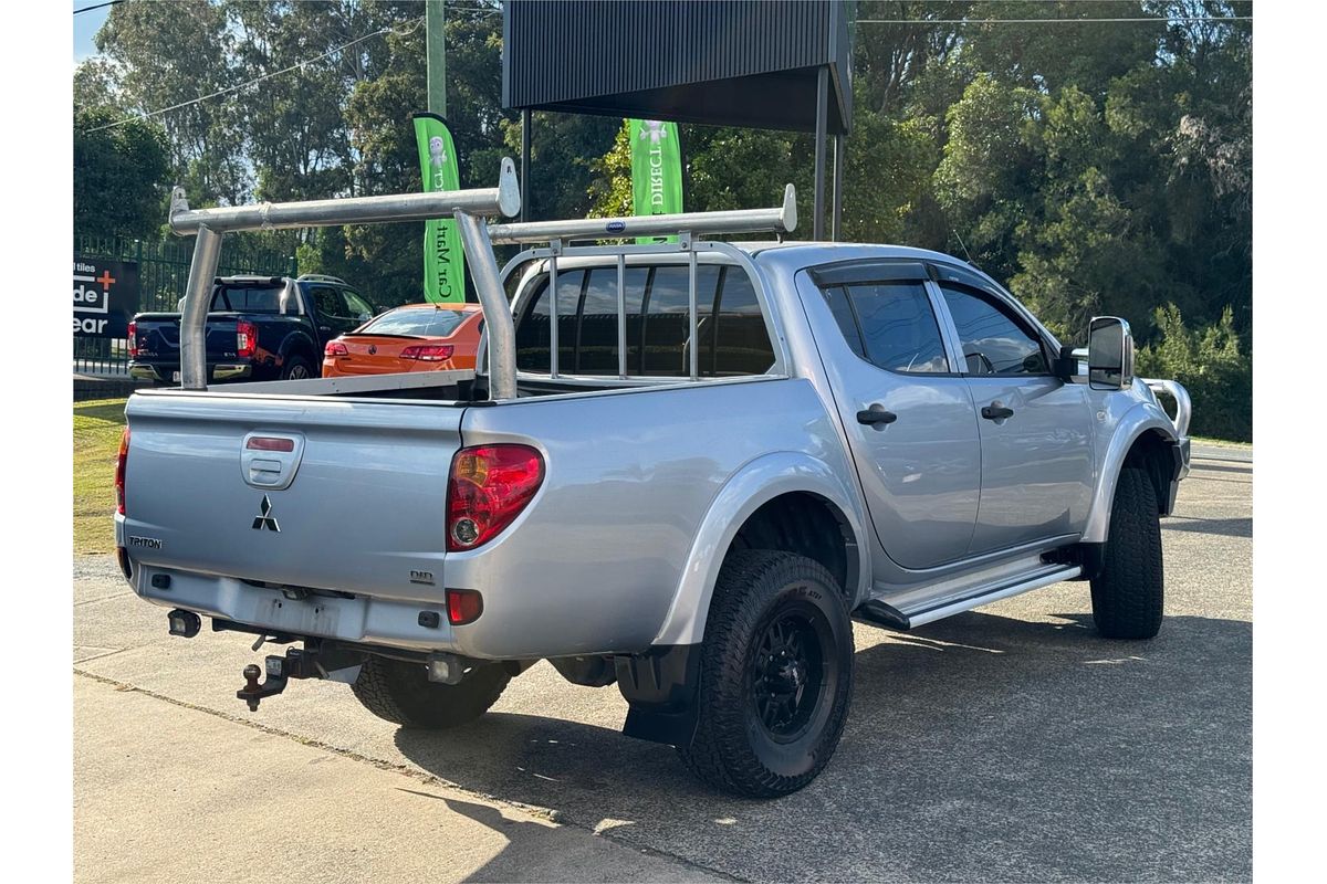 2013 Mitsubishi Triton GLX MN 4X4