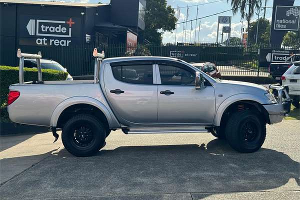 2013 Mitsubishi Triton GLX MN 4X4