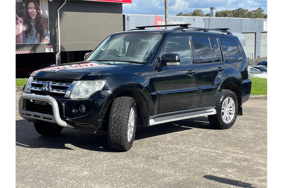 2014 Mitsubishi Pajero VR-X NW