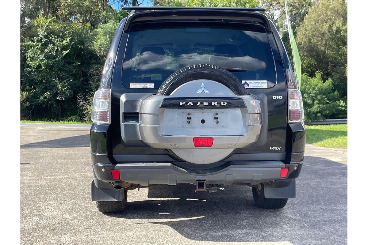 2014 Mitsubishi Pajero VR-X NW