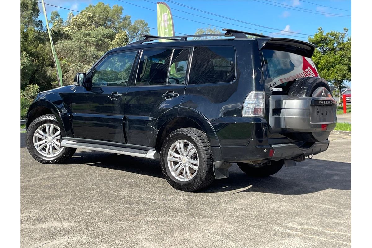 2014 Mitsubishi Pajero VR-X NW