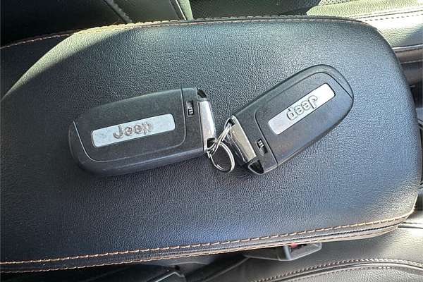 2017 Jeep Compass Limited M6