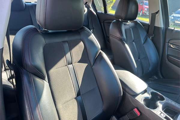 2016 Holden Commodore SV6 Black VF Series II