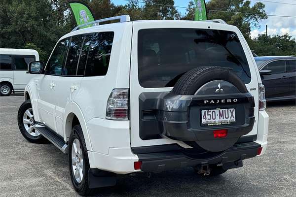 2009 Mitsubishi Pajero GLS NT