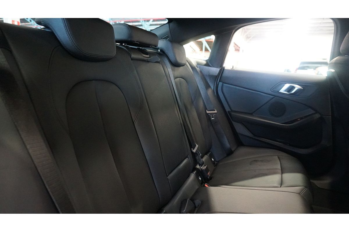 2023 BMW 2 Series 220i M Sport G42