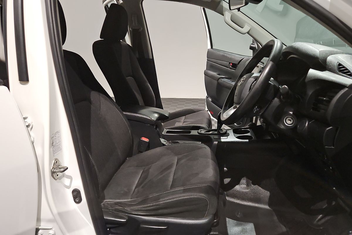 2020 Toyota Hilux SR GUN126R 4X4