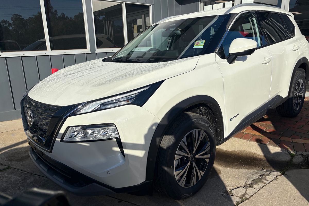 2025 Nissan X-TRAIL ST-L e-POWER T33