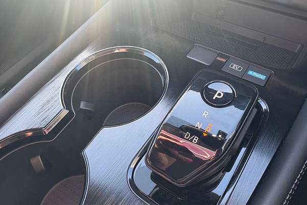 2025 Nissan X-TRAIL ST-L e-POWER T33
