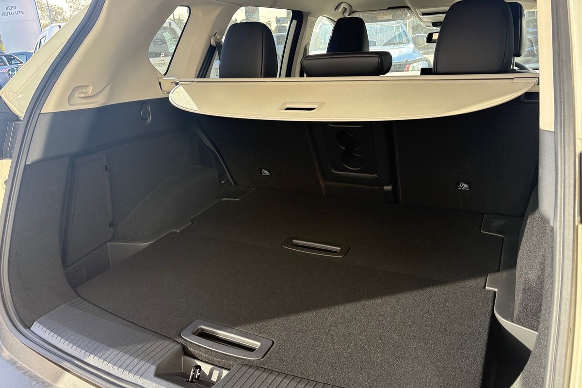2025 Nissan X-TRAIL ST-L e-POWER T33