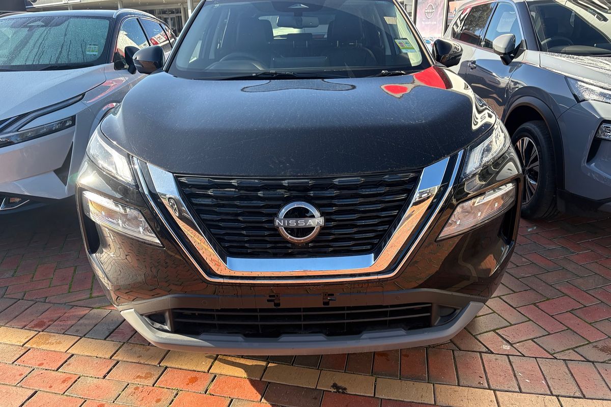 2025 Nissan X-TRAIL ST-L T33