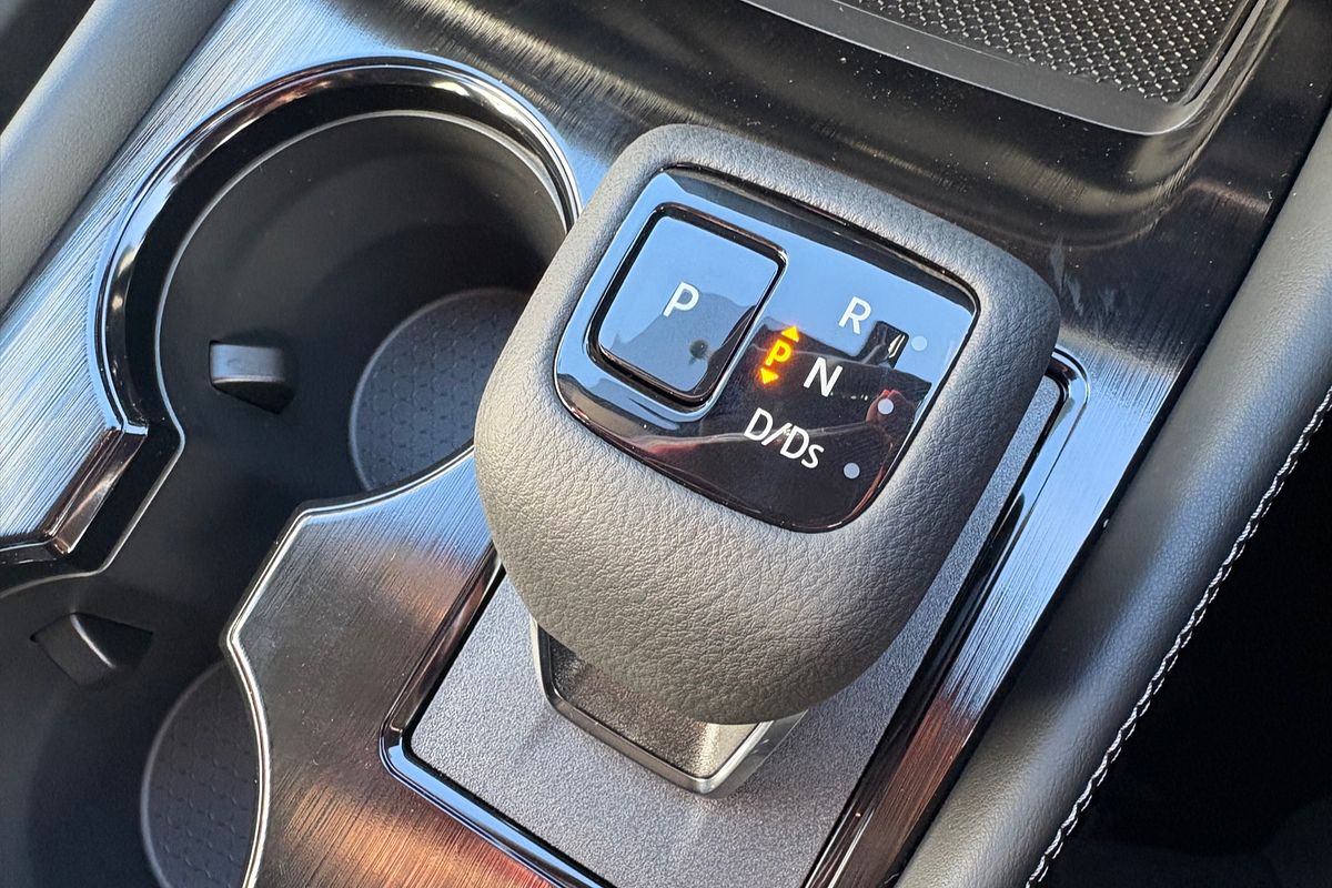 2025 Nissan X-TRAIL ST-L T33