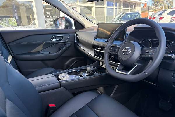 2025 Nissan X-TRAIL ST-L T33