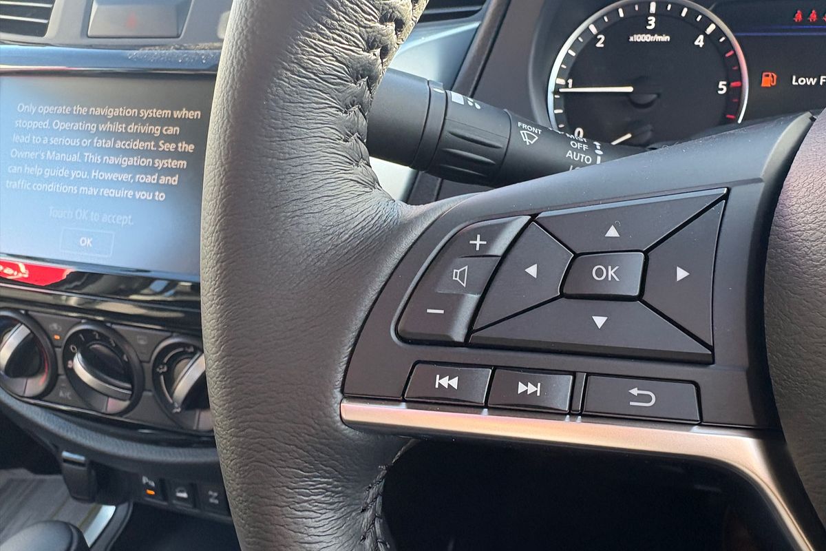 2024 Nissan Navara ST D23 4X4