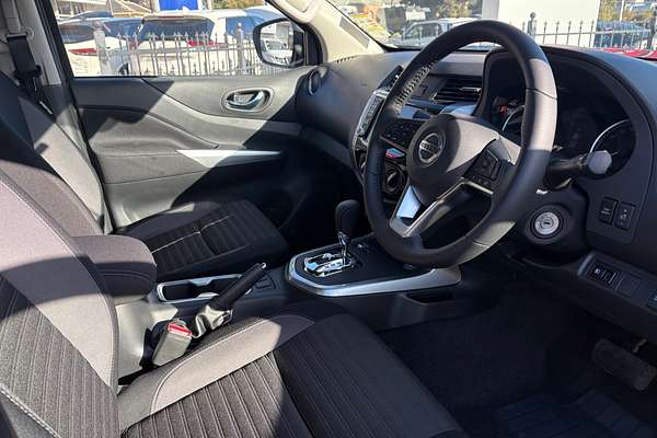 2024 Nissan Navara ST D23 4X4