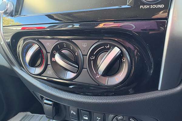 2024 Nissan Navara ST D23 4X4