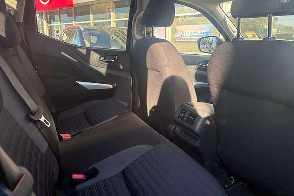 2025 Nissan Navara ST-X D23 4X4