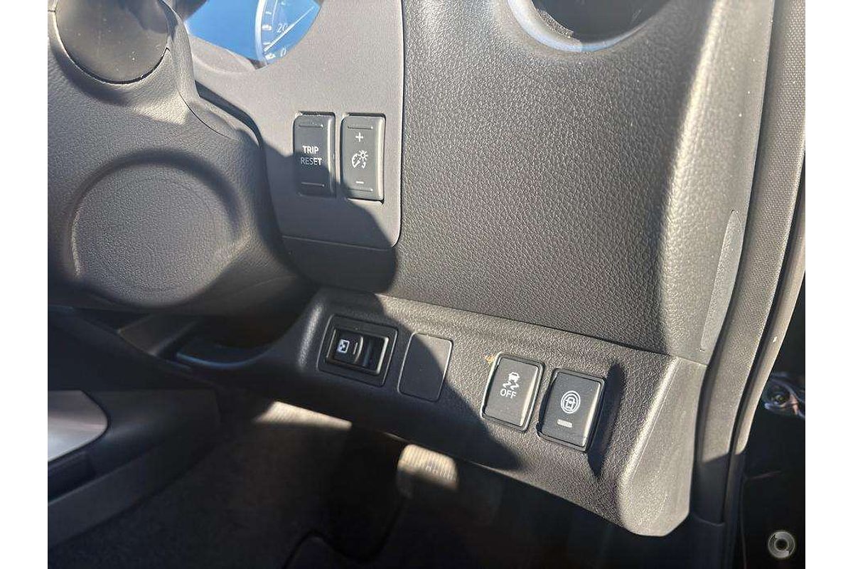 2025 Nissan Navara ST-X D23 4X4