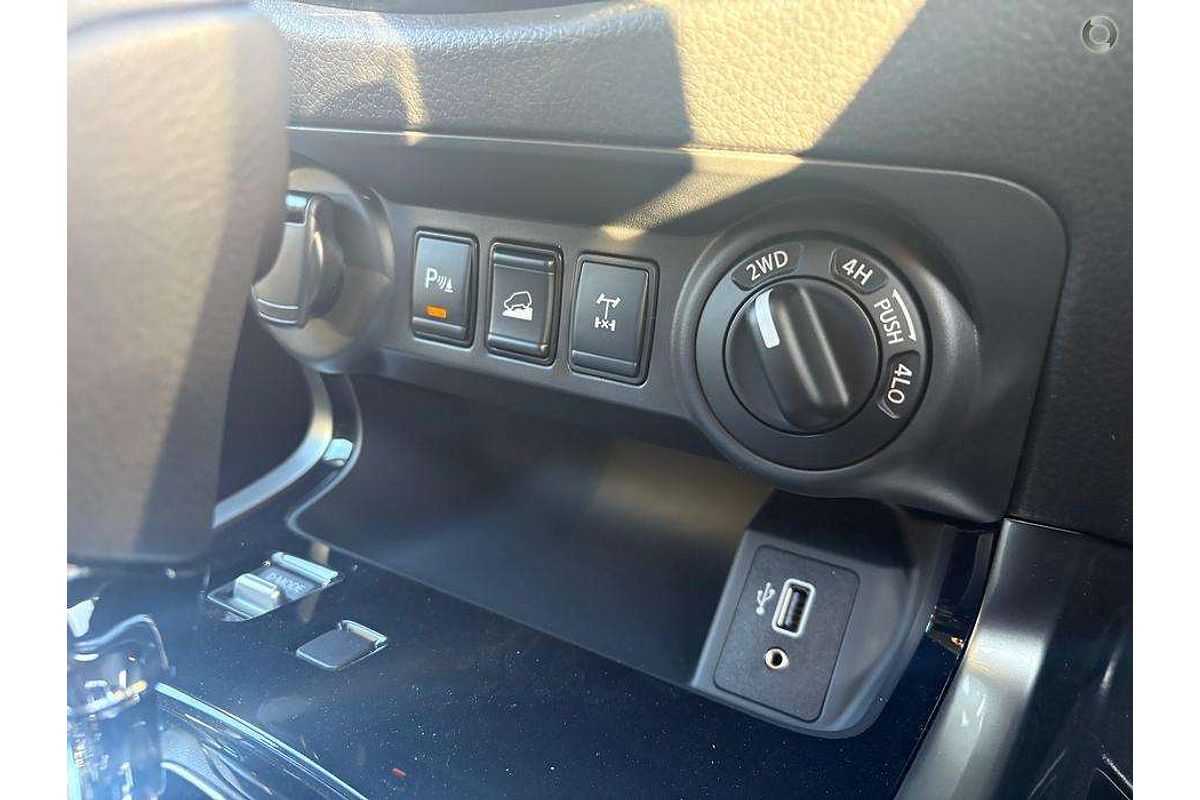 2025 Nissan Navara ST-X D23 4X4
