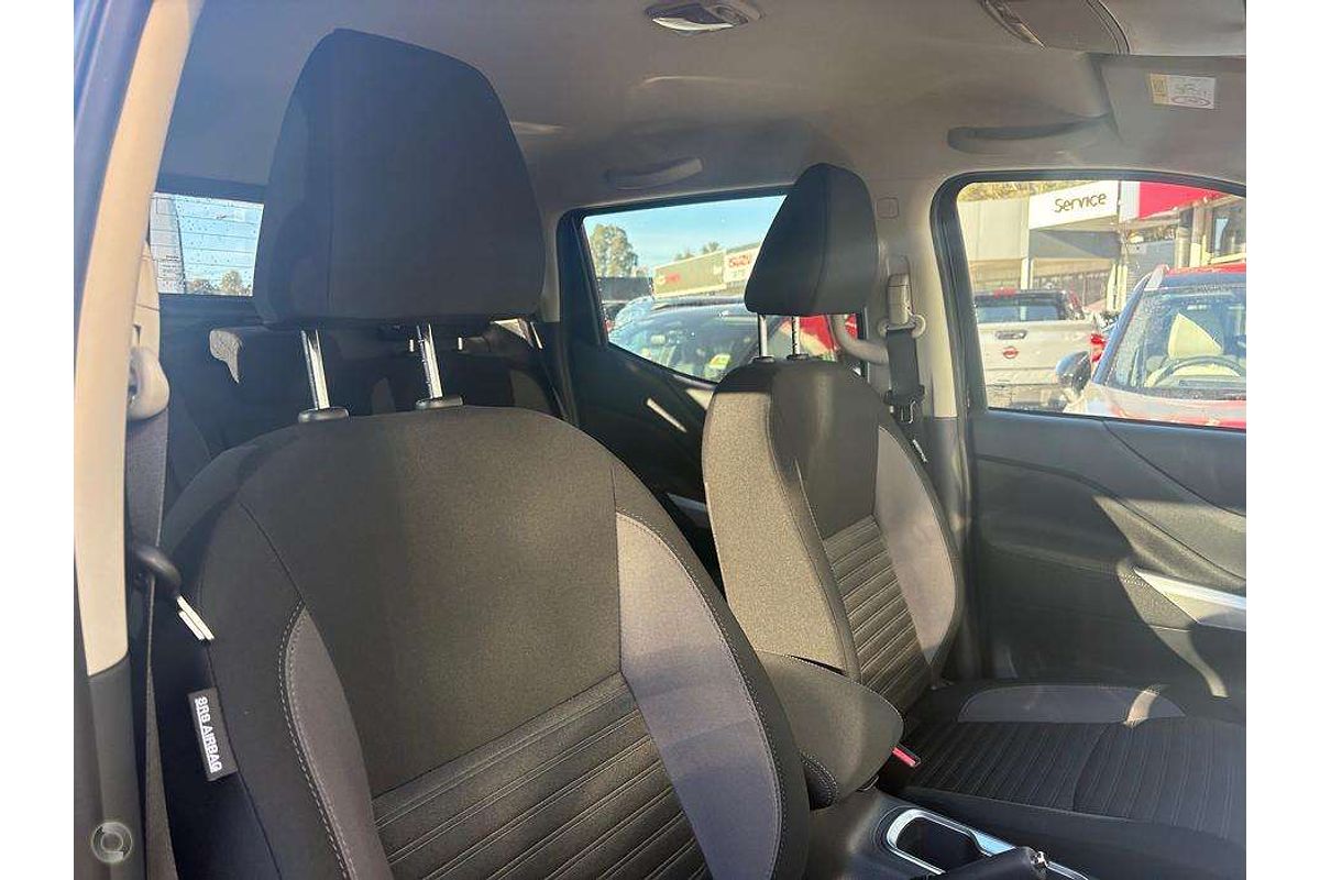 2025 Nissan Navara ST-X D23 4X4