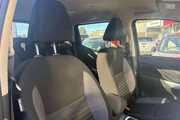 2025 Nissan Navara ST-X D23 4X4