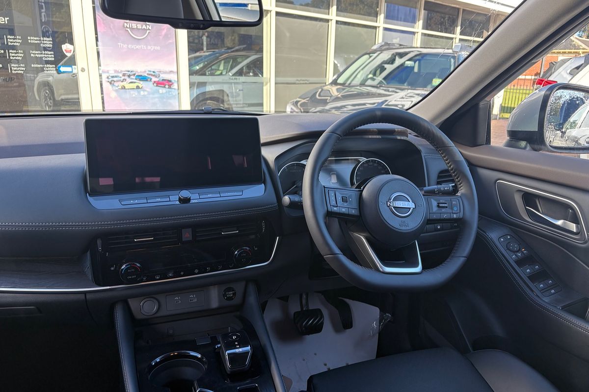 2025 Nissan X-TRAIL ST-L e-POWER T33