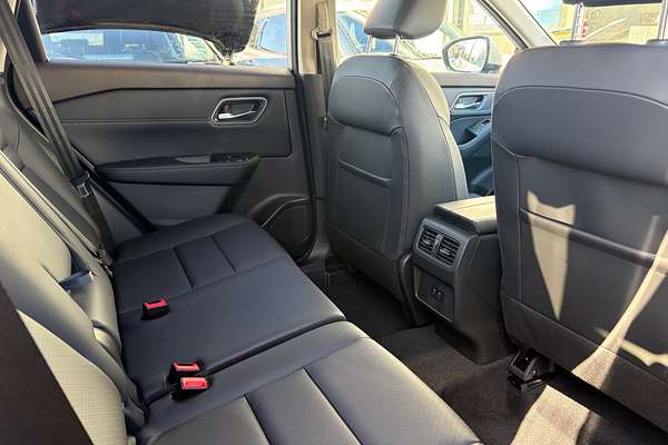 2025 Nissan X-TRAIL ST-L e-POWER T33