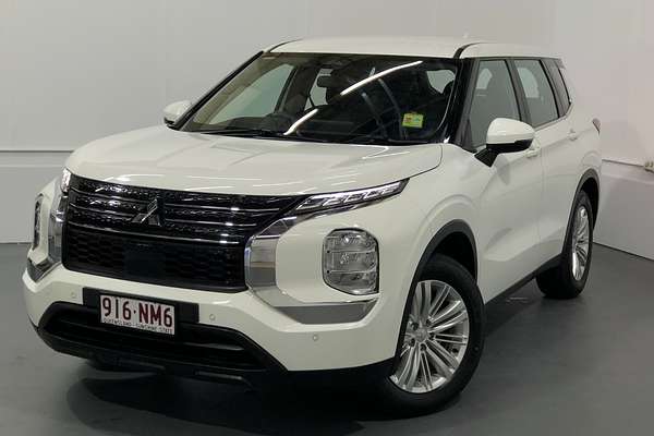 2023 Mitsubishi Outlander ES ZM