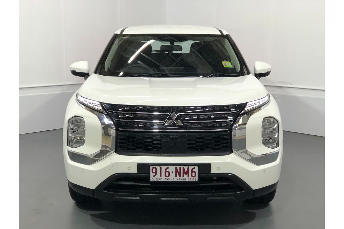 2023 Mitsubishi Outlander ES ZM