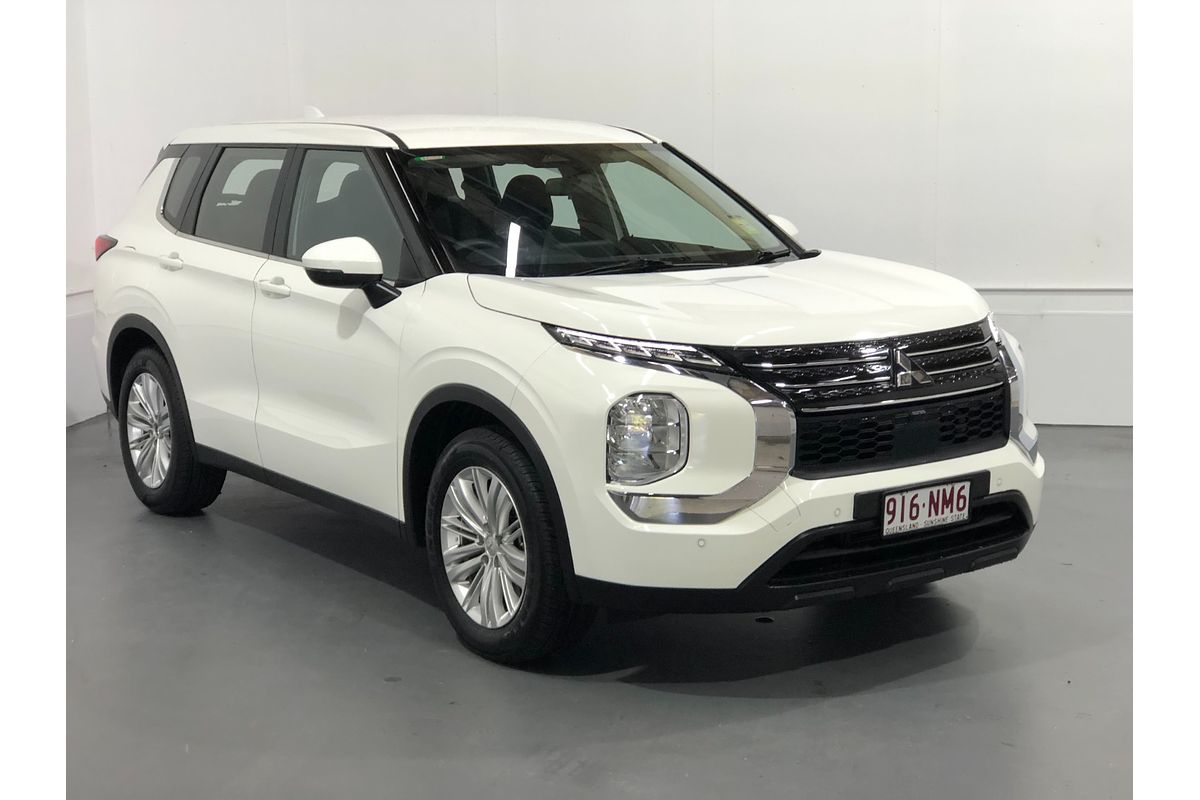 2023 Mitsubishi Outlander ES ZM