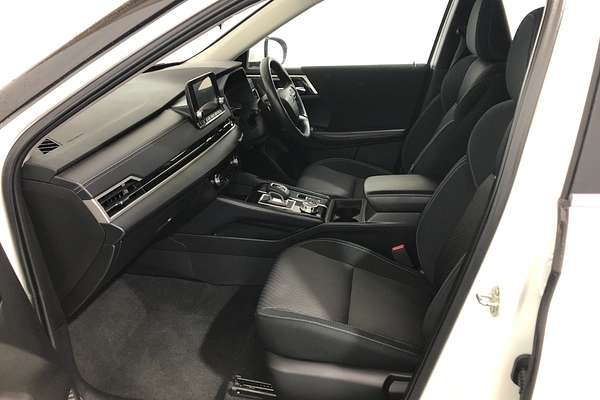 2023 Mitsubishi Outlander ES ZM