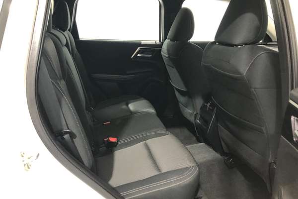 2023 Mitsubishi Outlander ES ZM