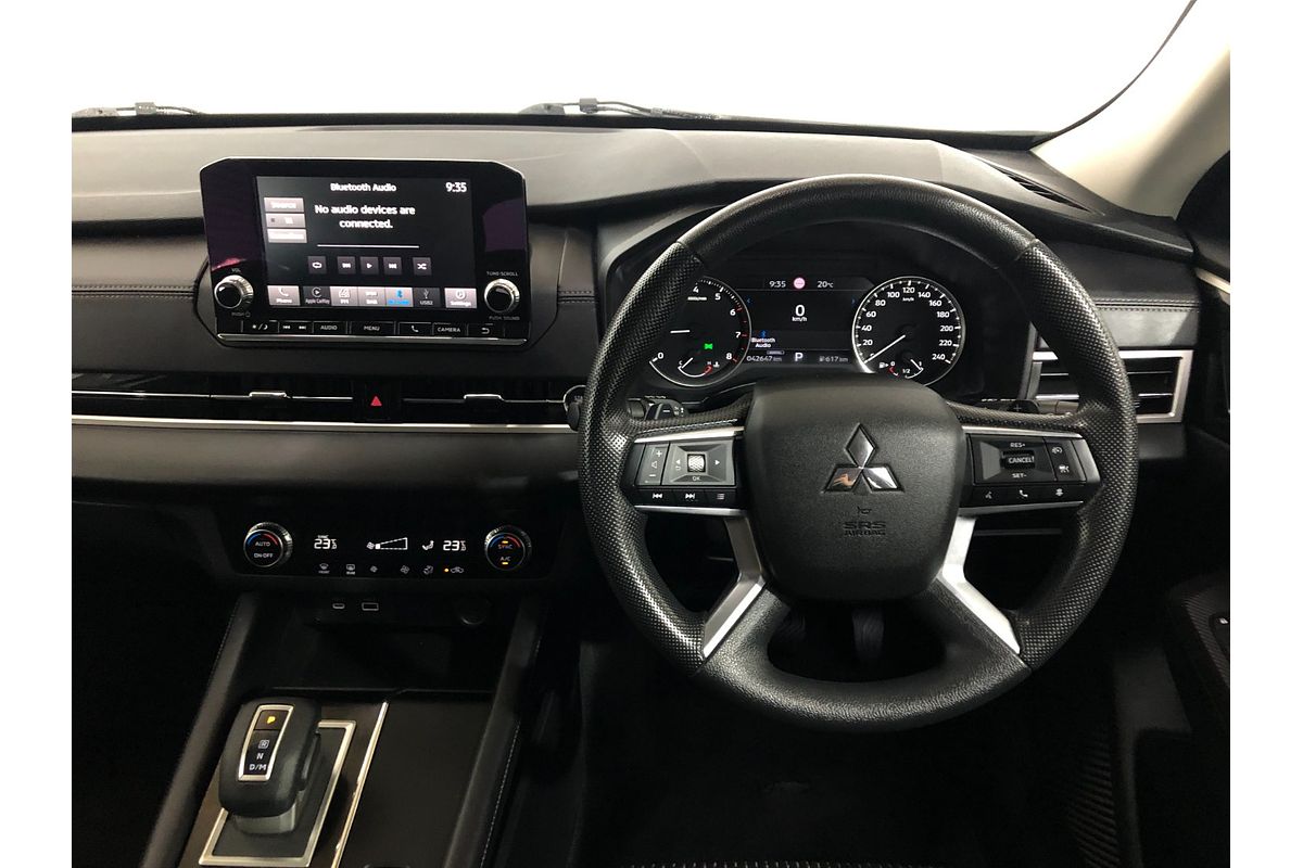 2023 Mitsubishi Outlander ES ZM