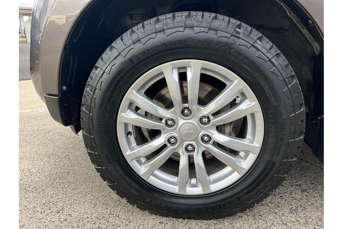 2013 Mitsubishi Pajero GLX-R NW