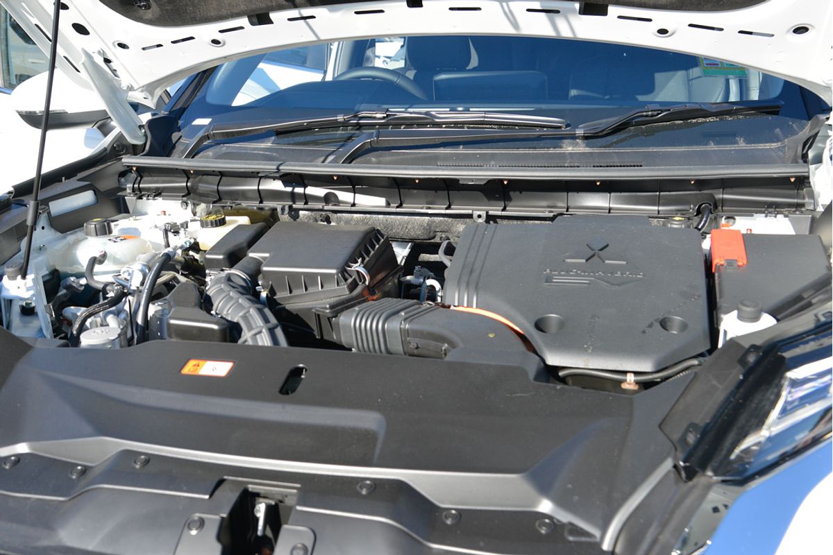 2025 Mitsubishi Outlander PHEV Aspire ZM