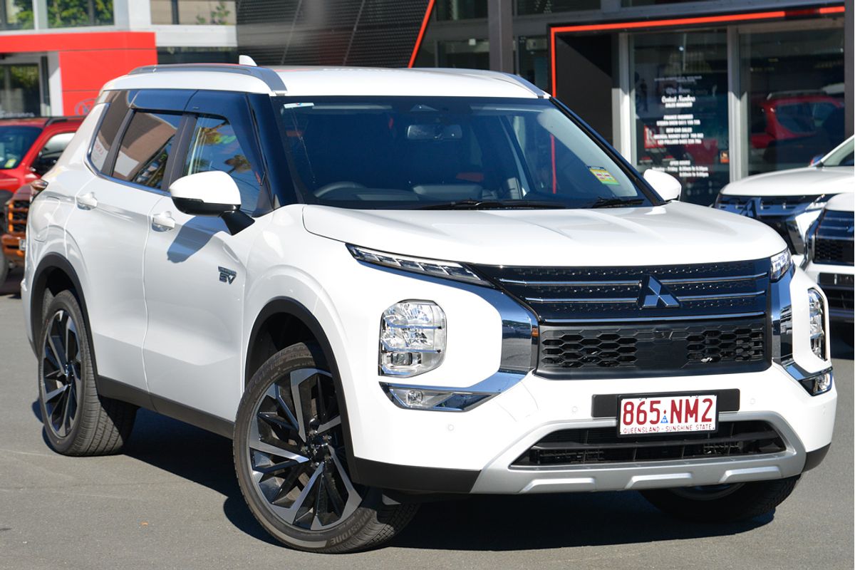 2025 Mitsubishi Outlander PHEV Aspire ZM