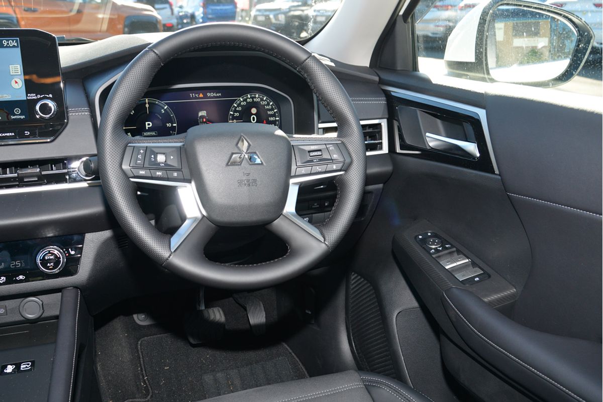 2025 Mitsubishi Outlander PHEV Aspire ZM