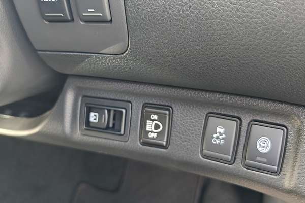 2024 Nissan Navara PRO-4X Warrior D23 4X4