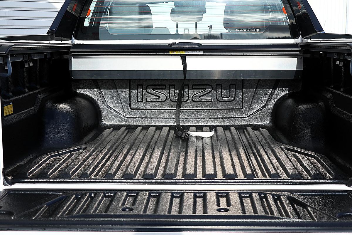 2024 Isuzu D-MAX X-TERRAIN 4X4