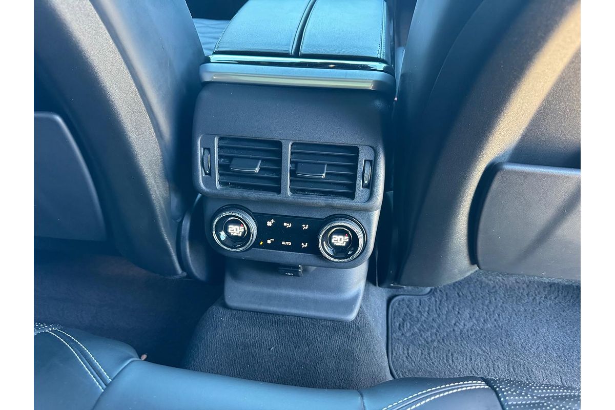 2020 Land Rover Range Rover Velar P550 SVAutobiography Dynamic L560