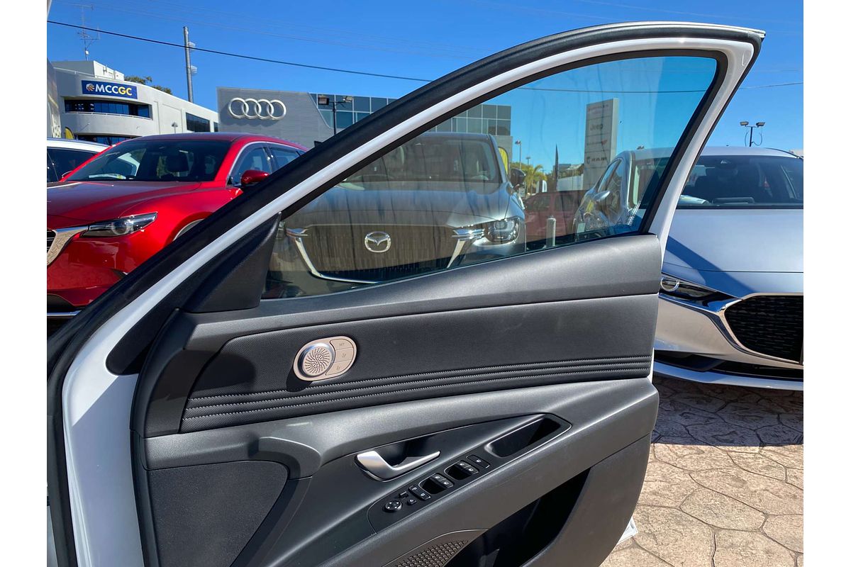 2024 Hyundai i30 Premium CN7.V2