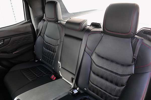 2024 Isuzu D-MAX X-TERRAIN 4X4