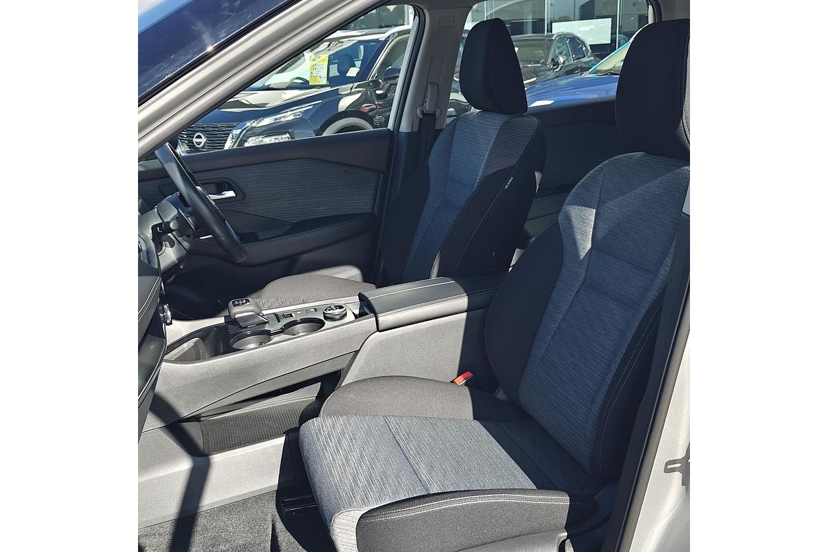 2024 Nissan X-TRAIL ST T33