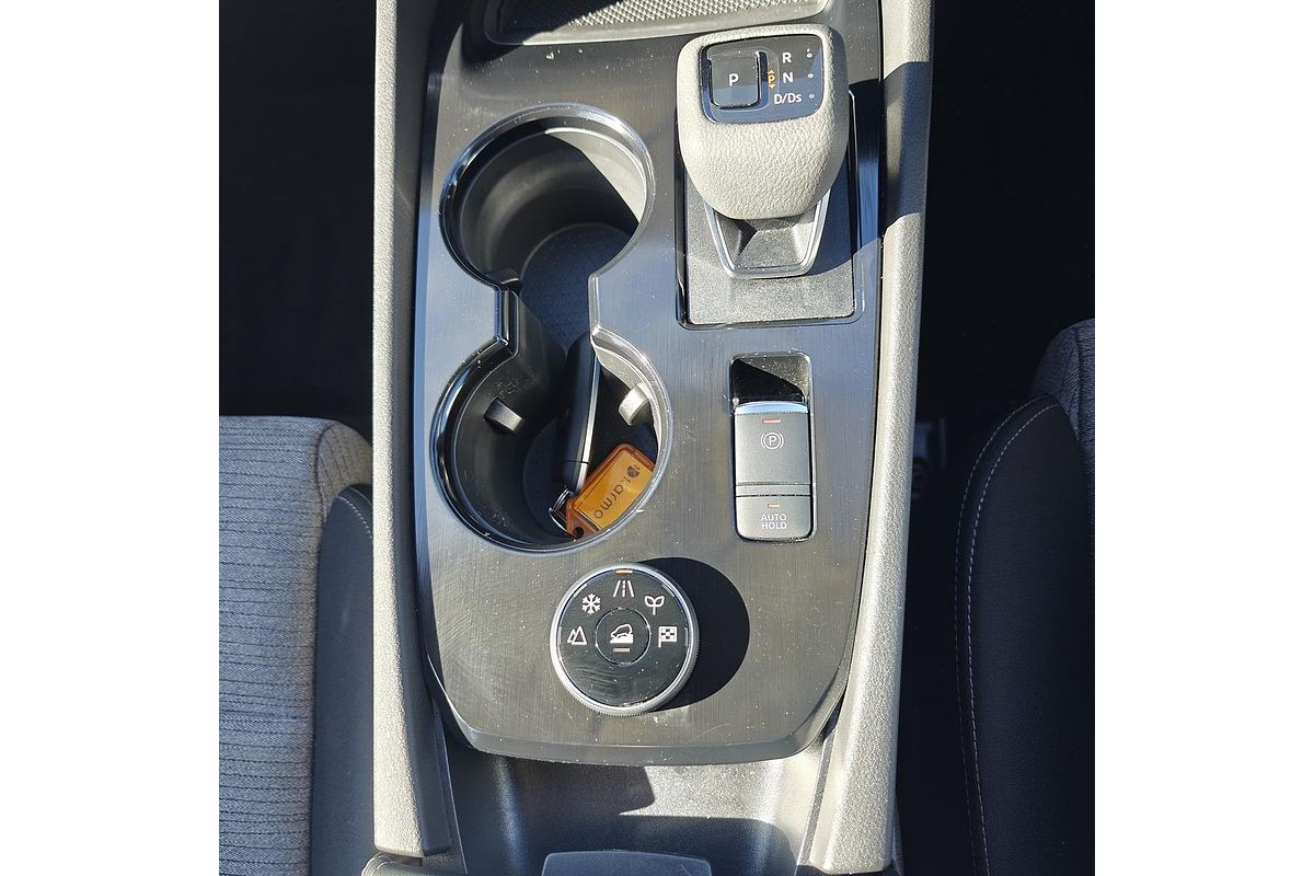 2024 Nissan X-TRAIL ST T33