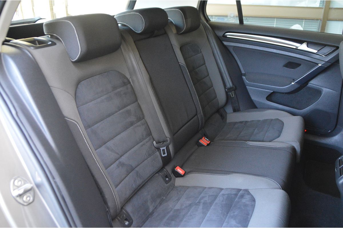 2014 Volkswagen Golf 110TDI Highline 7