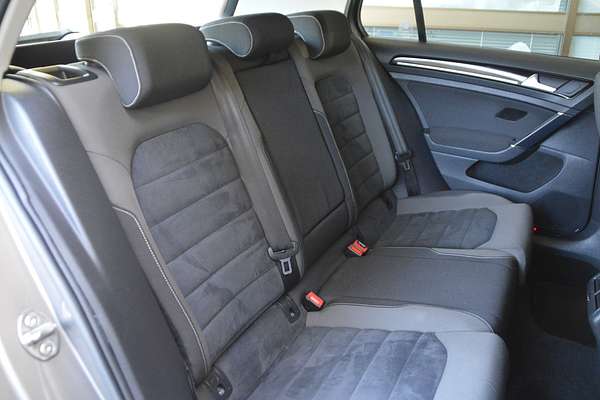 2014 Volkswagen Golf 110TDI Highline 7